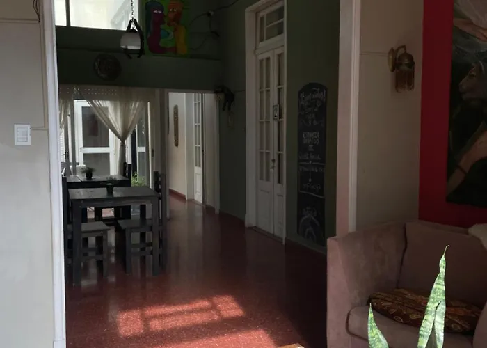 Habitación en Peatonal mes de NOVIEMBRE 4000 PESOS LA NOCHE
