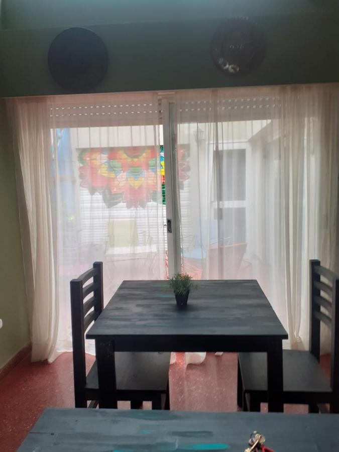 Habitación En Peatonal Mes De Noviembre 4000 Pesos La Noche * Concordia